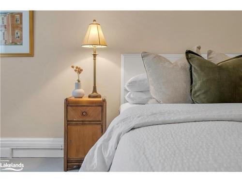 190 Old Lakeshore Road Road, The Blue Mountains, ON - Indoor Photo Showing Bedroom