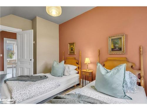 190 Old Lakeshore Road Road, The Blue Mountains, ON - Indoor Photo Showing Bedroom