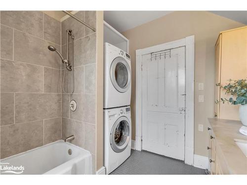 190 Old Lakeshore Road Road, The Blue Mountains, ON - Indoor Photo Showing Laundry Room