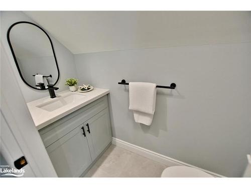 4 Laurel Boulevard, Collingwood, ON - Indoor Photo Showing Bathroom