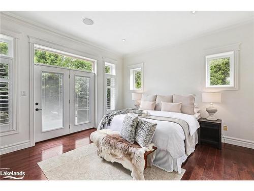 112 Cortina Crescent, The Blue Mountains, ON - Indoor Photo Showing Bedroom