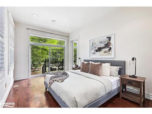 112 Cortina Crescent, The Blue Mountains, ON - Indoor Photo Showing Bedroom