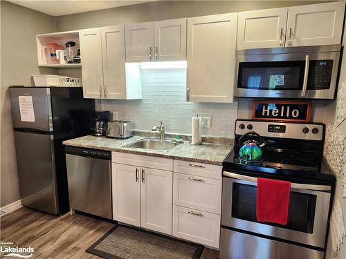 718-11 Dawson Drive, Collingwood, ON - Indoor Photo Showing Kitchen With Stainless Steel Kitchen