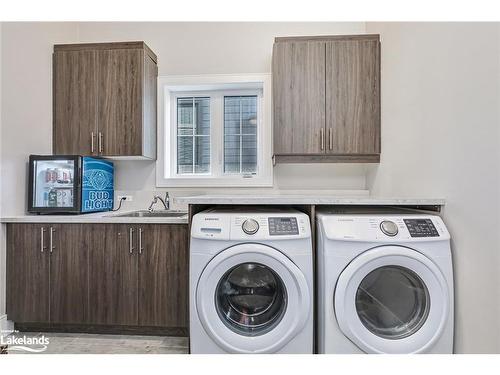 104 Red Pine Street, The Blue Mountains, ON - Indoor Photo Showing Laundry Room