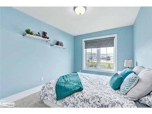 104 Red Pine Street, The Blue Mountains, ON - Indoor Photo Showing Bedroom