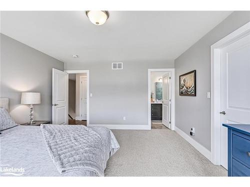 104 Red Pine Street, The Blue Mountains, ON - Indoor Photo Showing Bedroom