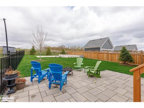 104 Red Pine Street, The Blue Mountains, ON - Outdoor With Backyard