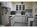 102-696 King Street, Midland, ON  - Indoor Photo Showing Kitchen 