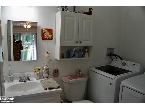 102-696 King Street, Midland, ON - Indoor Photo Showing Bathroom