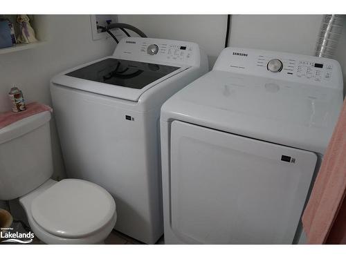 102-696 King Street, Midland, ON - Indoor Photo Showing Laundry Room