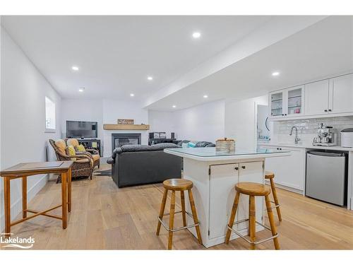 53 Niagara Street, Collingwood, ON - Indoor Photo Showing Kitchen