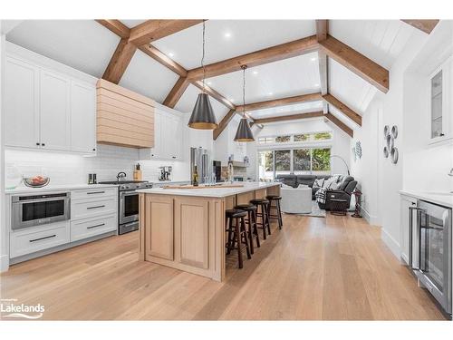 53 Niagara Street, Collingwood, ON - Indoor Photo Showing Kitchen With Upgraded Kitchen