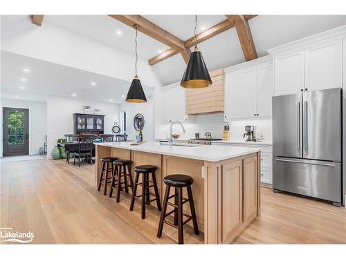 53 Niagara Street, Collingwood, ON - Indoor Photo Showing Kitchen With Upgraded Kitchen