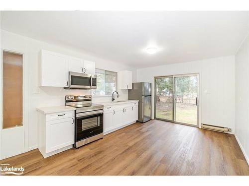 36 Northgate Road, Wasaga Beach, ON - Indoor Photo Showing Kitchen