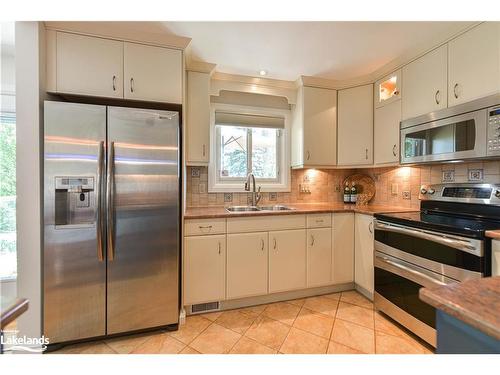 365 Macisaac Drive, Orillia, ON - Indoor Photo Showing Kitchen With Double Sink