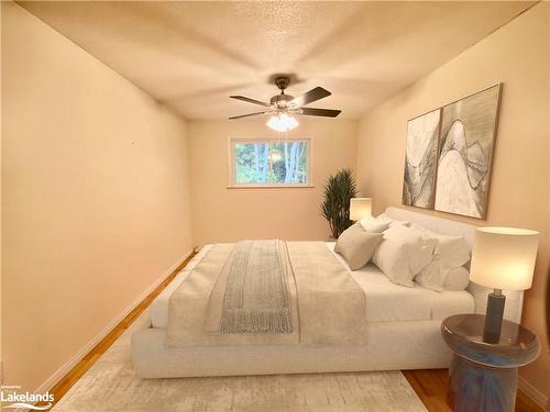 49 Pinecone Drive, Bracebridge, ON - Indoor Photo Showing Bedroom