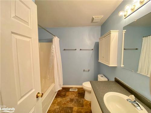 49 Pinecone Drive, Bracebridge, ON - Indoor Photo Showing Bathroom