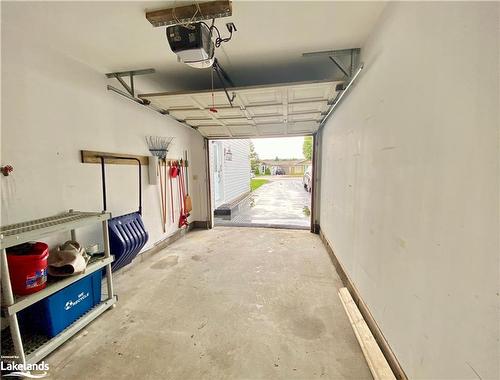 49 Pinecone Drive, Bracebridge, ON - Indoor Photo Showing Garage