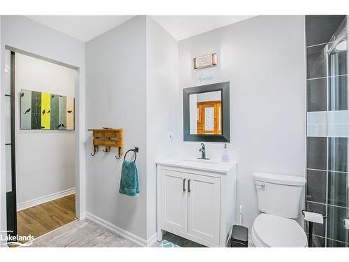 22 Laurier Boulevard, Tiny, ON - Indoor Photo Showing Bathroom