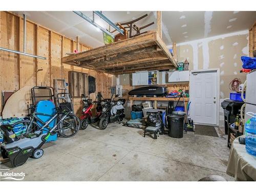 22 Laurier Boulevard, Tiny, ON - Indoor Photo Showing Garage