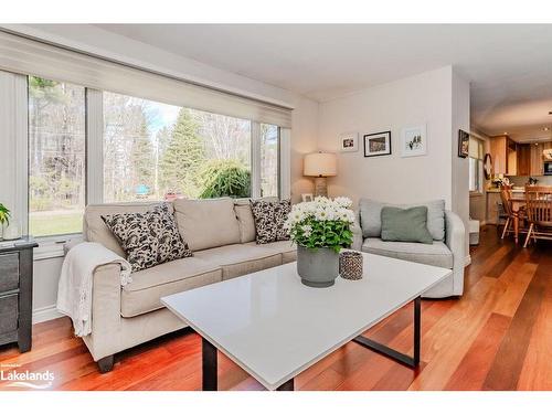 51 Mary Lake Crescent, Port Sydney, ON - Indoor Photo Showing Living Room