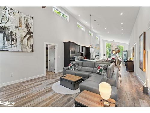 140 Vernon Shores Avenue, Huntsville, ON - Indoor Photo Showing Living Room