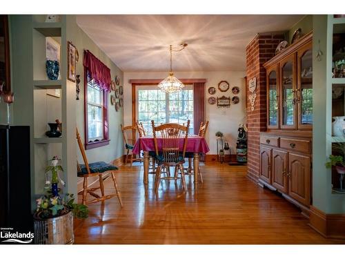 113 Hammel Ave Avenue, Nobel, ON - Indoor Photo Showing Dining Room