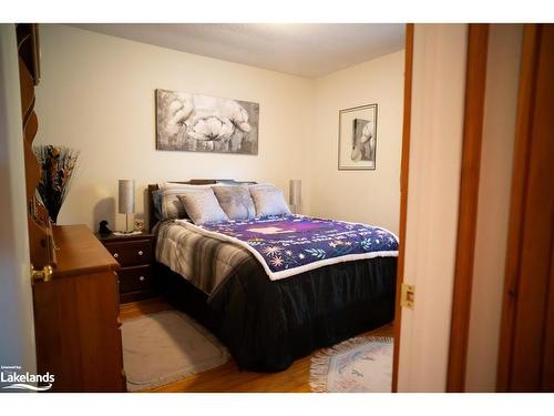 113 Hammel Ave Avenue, Nobel, ON - Indoor Photo Showing Bedroom