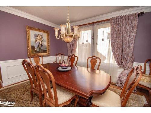 14 Marsh Harbour, Aurora, ON - Indoor Photo Showing Dining Room