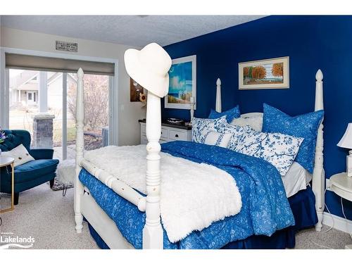 13-68 Webb Circle, Haliburton, ON - Indoor Photo Showing Bedroom