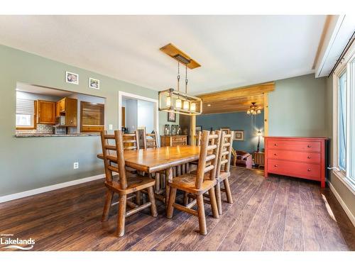 221 Dill Street, Bracebridge, ON - Indoor Photo Showing Dining Room