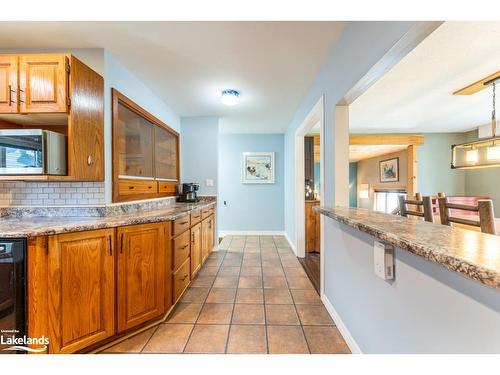 221 Dill Street, Bracebridge, ON - Indoor Photo Showing Kitchen