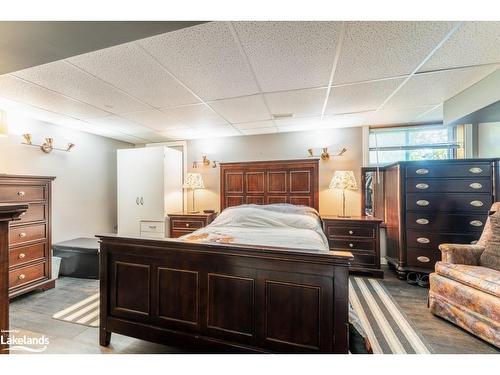 221 Dill Street, Bracebridge, ON - Indoor Photo Showing Bedroom