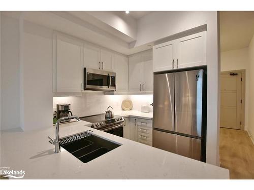 223-1 Hume Street, Collingwood, ON - Indoor Photo Showing Kitchen With Double Sink With Upgraded Kitchen