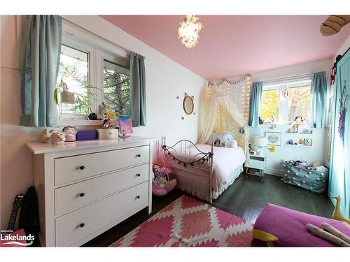 3 Simcoe Street, Wasaga Beach, ON - Indoor Photo Showing Laundry Room