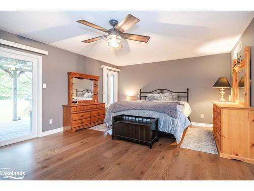 4060 10Th Side Road, Bradford, ON - Indoor Photo Showing Bedroom