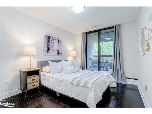 106-80 Quebec Avenue, Toronto, ON - Indoor Photo Showing Bedroom