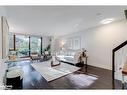 106-80 Quebec Avenue, Toronto, ON  - Indoor Photo Showing Living Room 