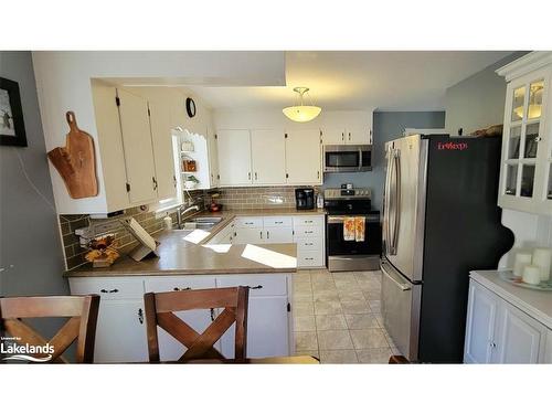 96 West Browns Road, Huntsville, ON - Indoor Photo Showing Kitchen With Double Sink