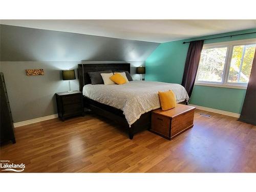 96 West Browns Road, Huntsville, ON - Indoor Photo Showing Bedroom