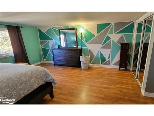 96 West Browns Road, Huntsville, ON - Indoor Photo Showing Bedroom