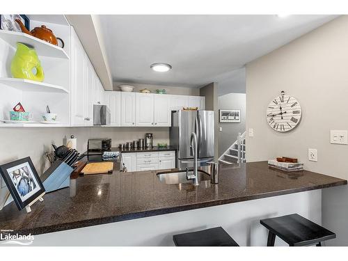 101 Market Street, Collingwood, ON - Indoor Photo Showing Kitchen