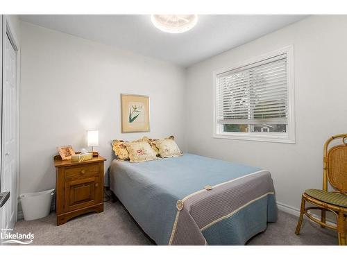 101 Market Street, Collingwood, ON - Indoor Photo Showing Bedroom