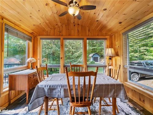 1041 Big Island Road, Bracebridge, ON - Indoor Photo Showing Dining Room