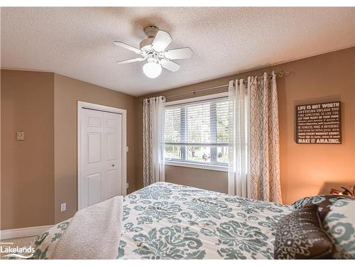 235 Medonte Sideroad 2, Coldwater, ON - Indoor Photo Showing Bedroom