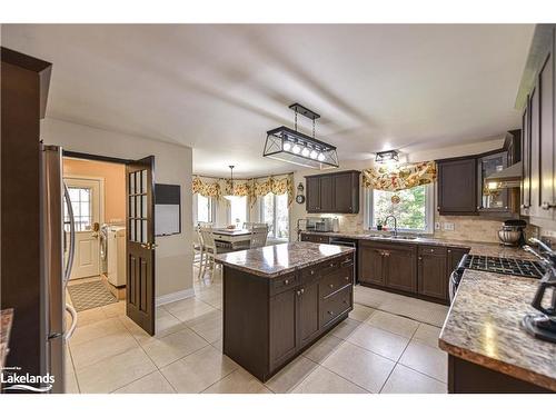 235 Medonte Sideroad 2, Coldwater, ON - Indoor Photo Showing Kitchen