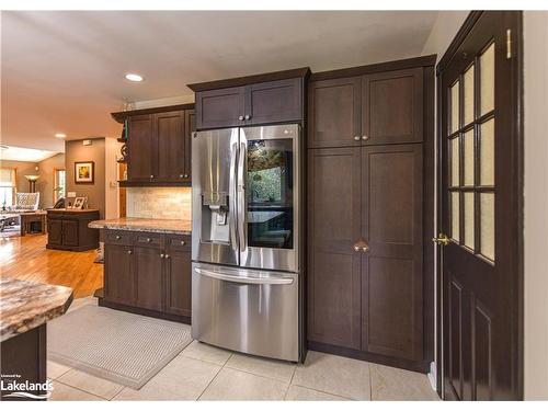 235 Medonte Sideroad 2, Coldwater, ON - Indoor Photo Showing Kitchen