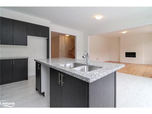 151 Rosanne Circle, Wasaga Beach, ON - Indoor Photo Showing Kitchen With Double Sink