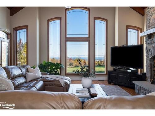 1428 10 Nottawasaga Concession N, Clearview, ON - Indoor Photo Showing Living Room With Fireplace