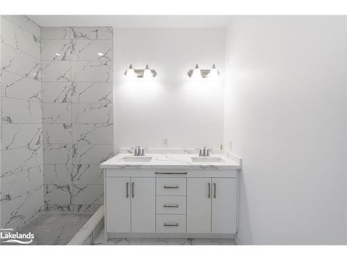 289 Ramblewood Drive, Wasaga Beach, ON - Indoor Photo Showing Bathroom